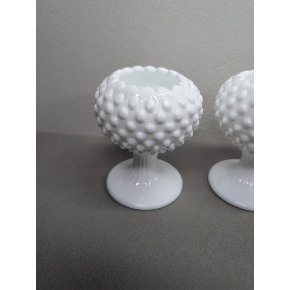 Art Vintage  Set Of 2 Glass  White  Milk  Glass  Hobnail  Pattern Pich Ruffle